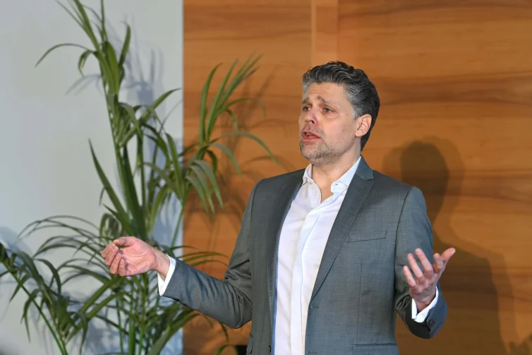 55084947736_2fdbfd4fef_4k