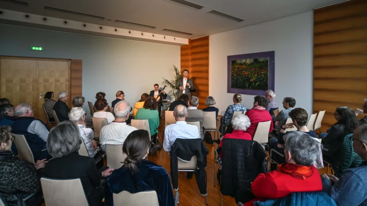 55087805033_3397713742_6k