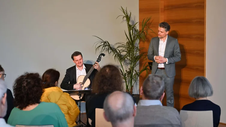 55087966620_c929327eec_6k